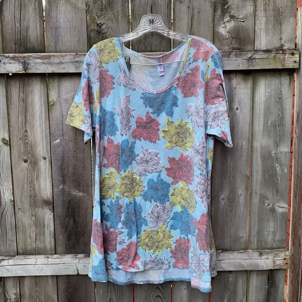 Lularoe Floral top sz. XL